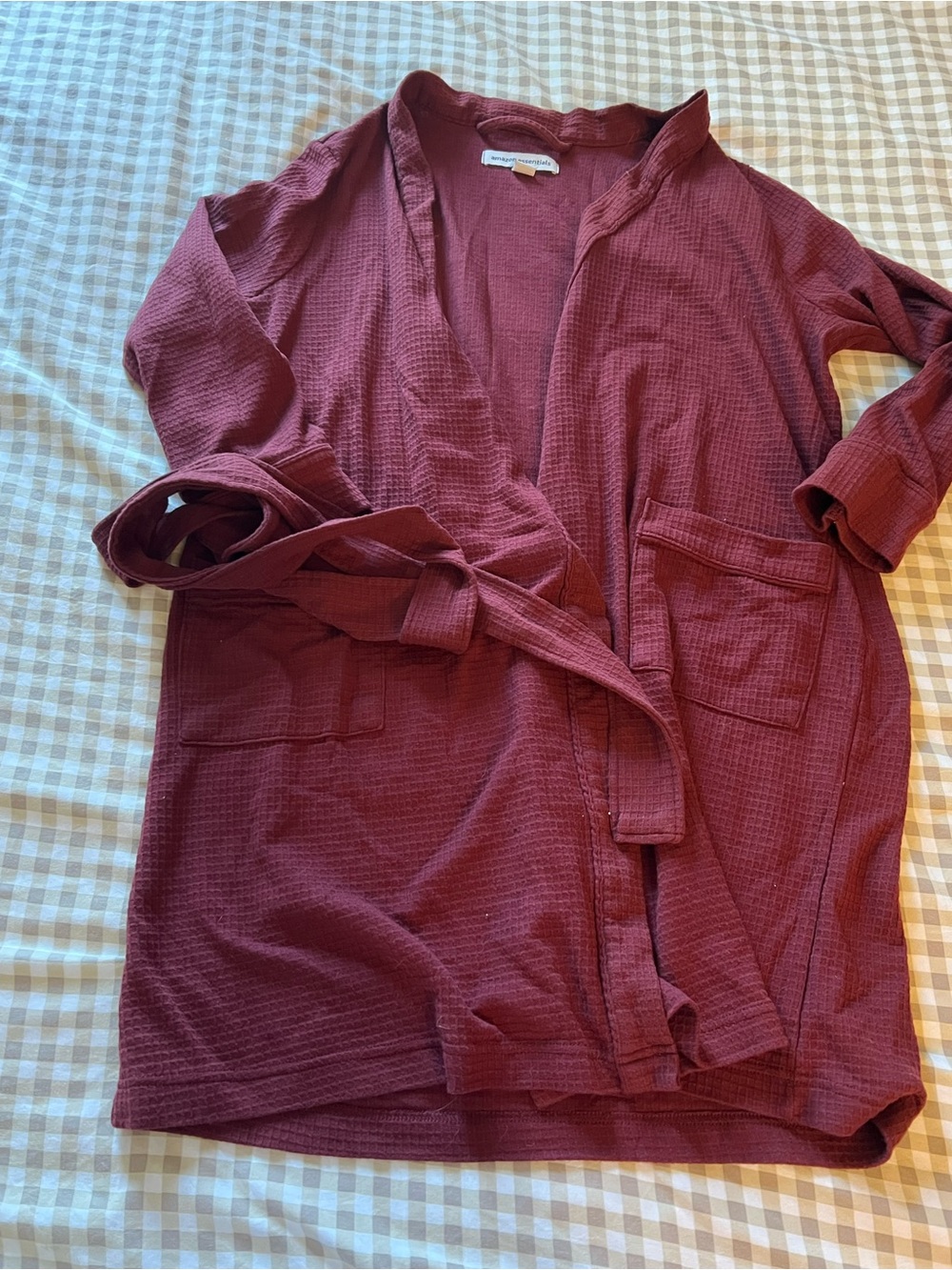 Amazon Essentials Waffle Knit Robe in Burgundy